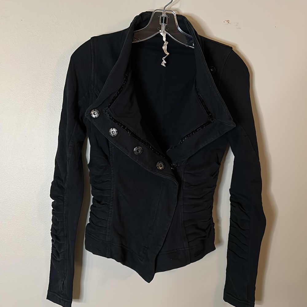 Lululemon Solace Ruched Jacket - Picture 6 of 16